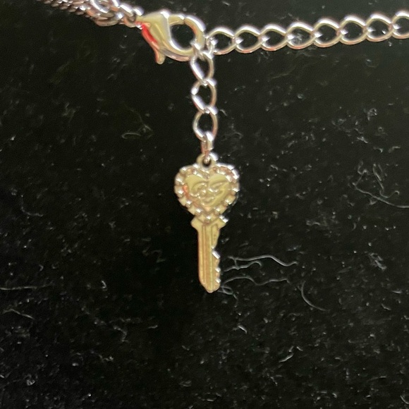 Betsey Johnson Rhinestone Bows Necklace - Picture 5 of 5